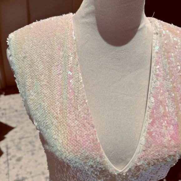 PETITE Sequin Shift Dress. Mini. Zipper Closure. - Picture 7 of 9